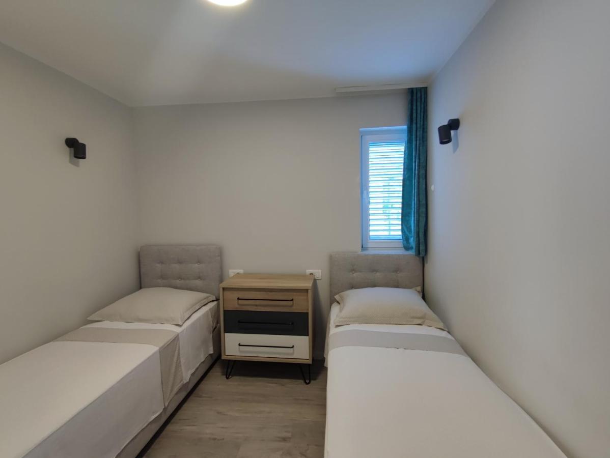 Apartments Ivancic Mimice Esterno foto